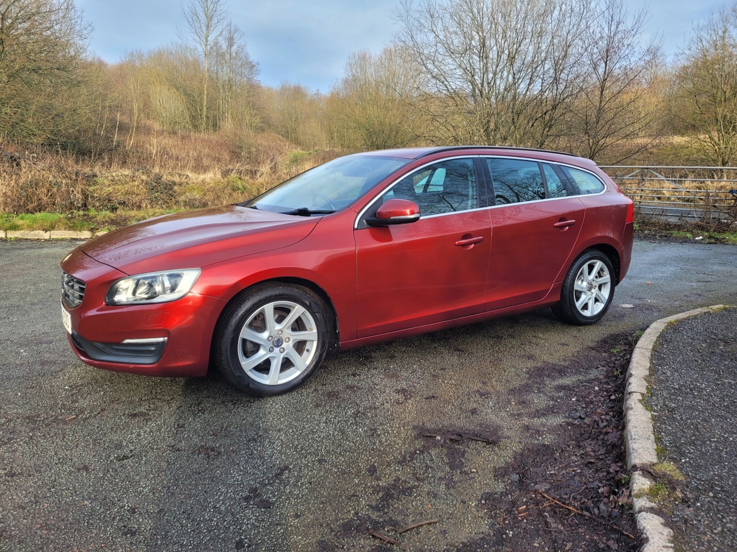 Used Volvo V60 2013 for sale - 77198339: Photo 3