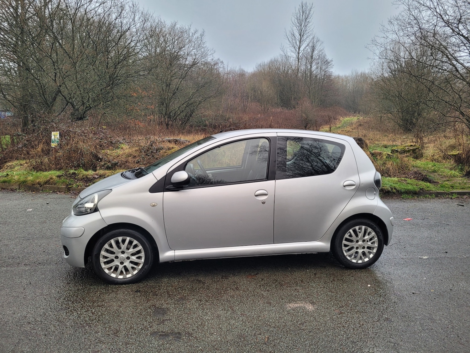 Used Toyota AYGO 2009 for sale - 77261472: Photo 12