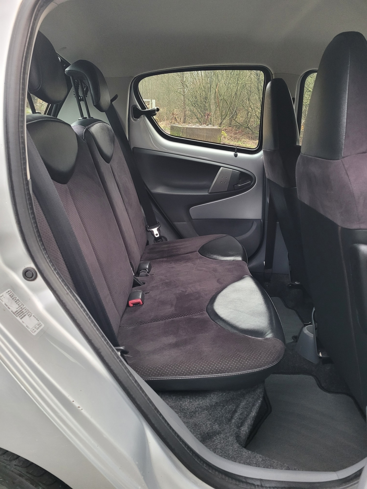 Used Toyota AYGO 2009 for sale - 77261472: Photo 21