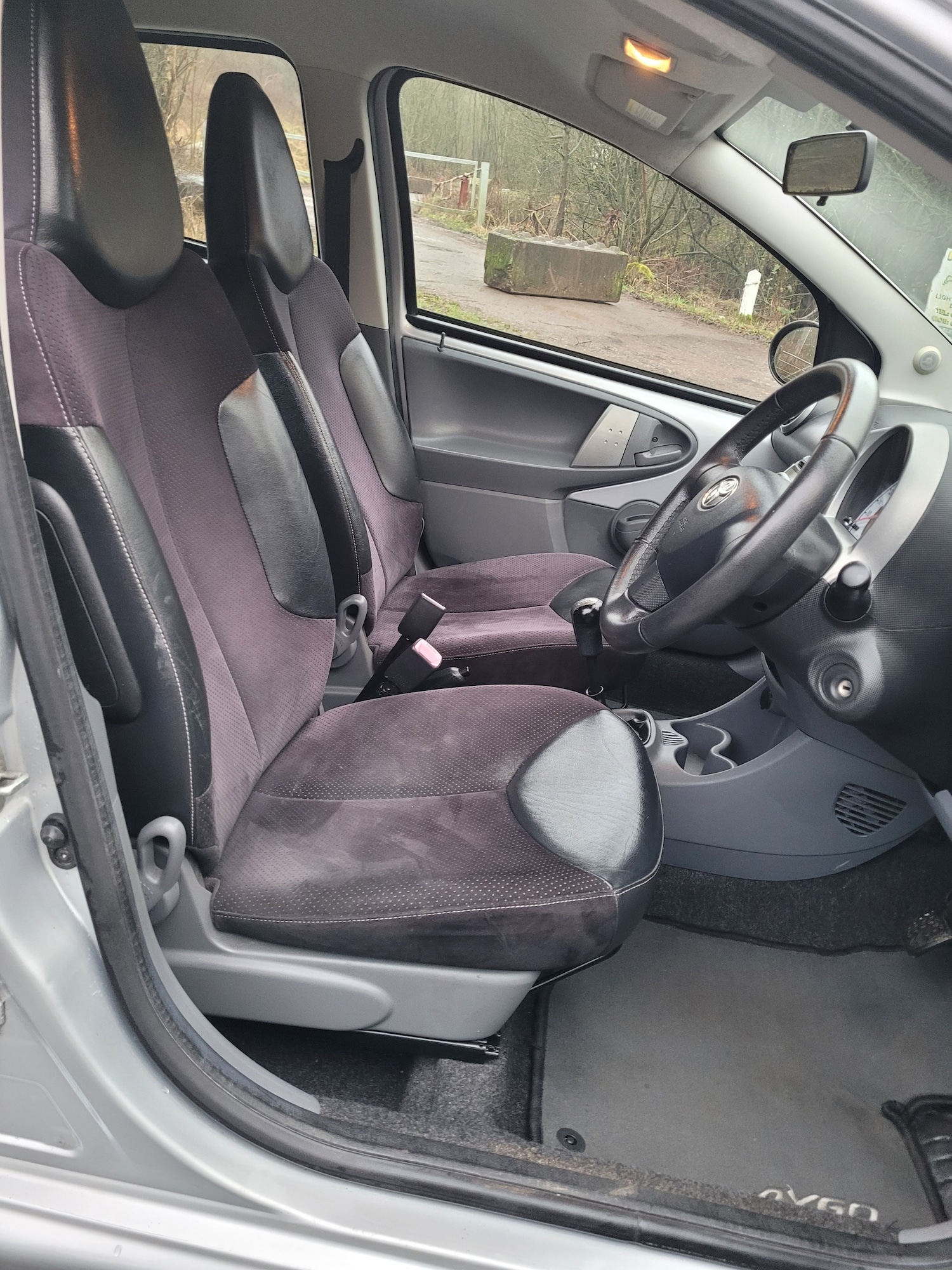 Used Toyota AYGO 2009 for sale - 77261472: Photo 22