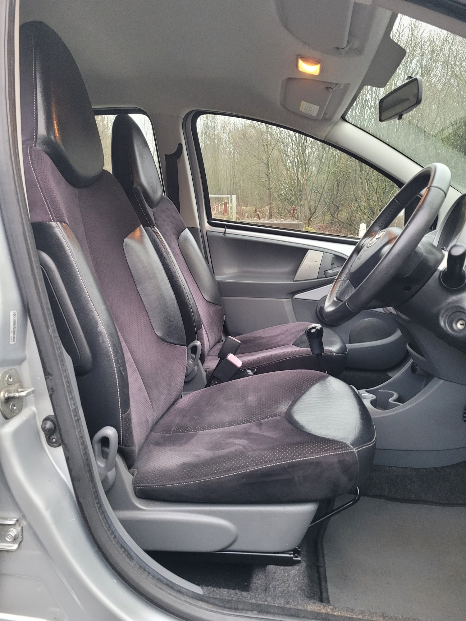 Used Toyota AYGO 2009 for sale - 77261472: Photo 23