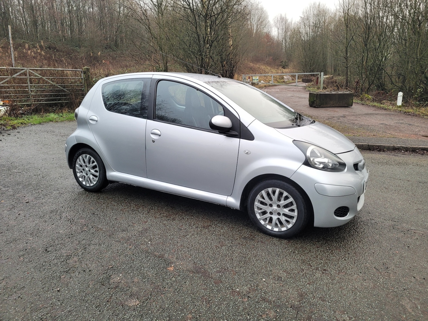 Used Toyota AYGO 2009 for sale - 77261472: Photo 4