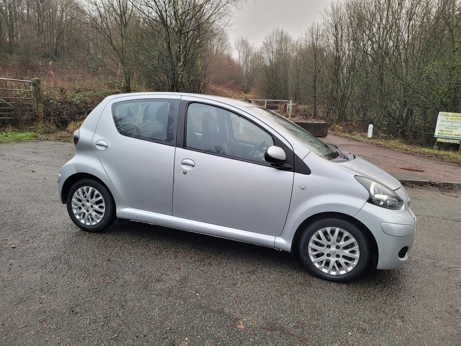 Used Toyota AYGO 2009 for sale - 77261472: Photo 5