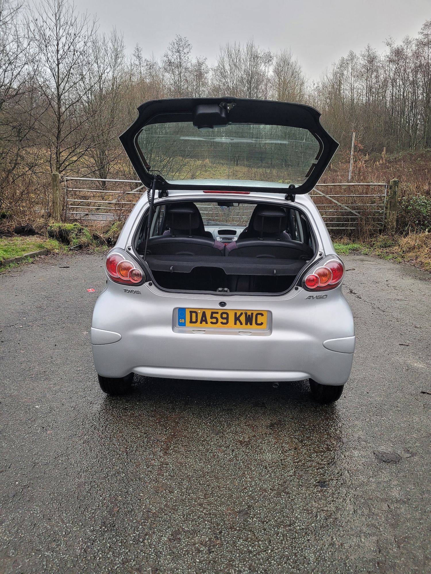 Used Toyota AYGO 2009 for sale - 77261472: Photo 9