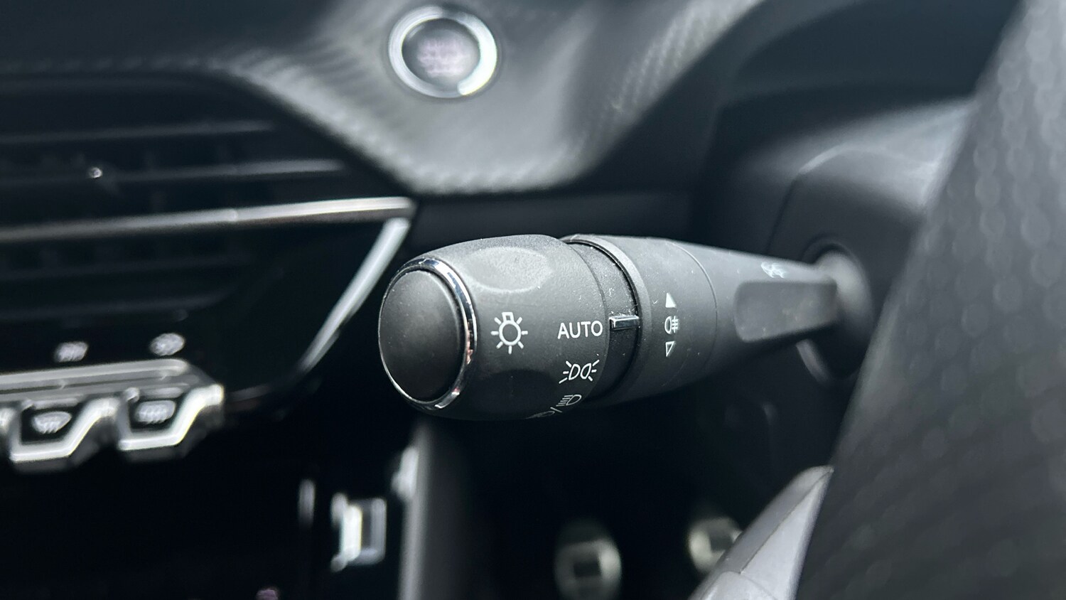 Used Peugeot 208 2022 for sale - 77268705: Photo 27