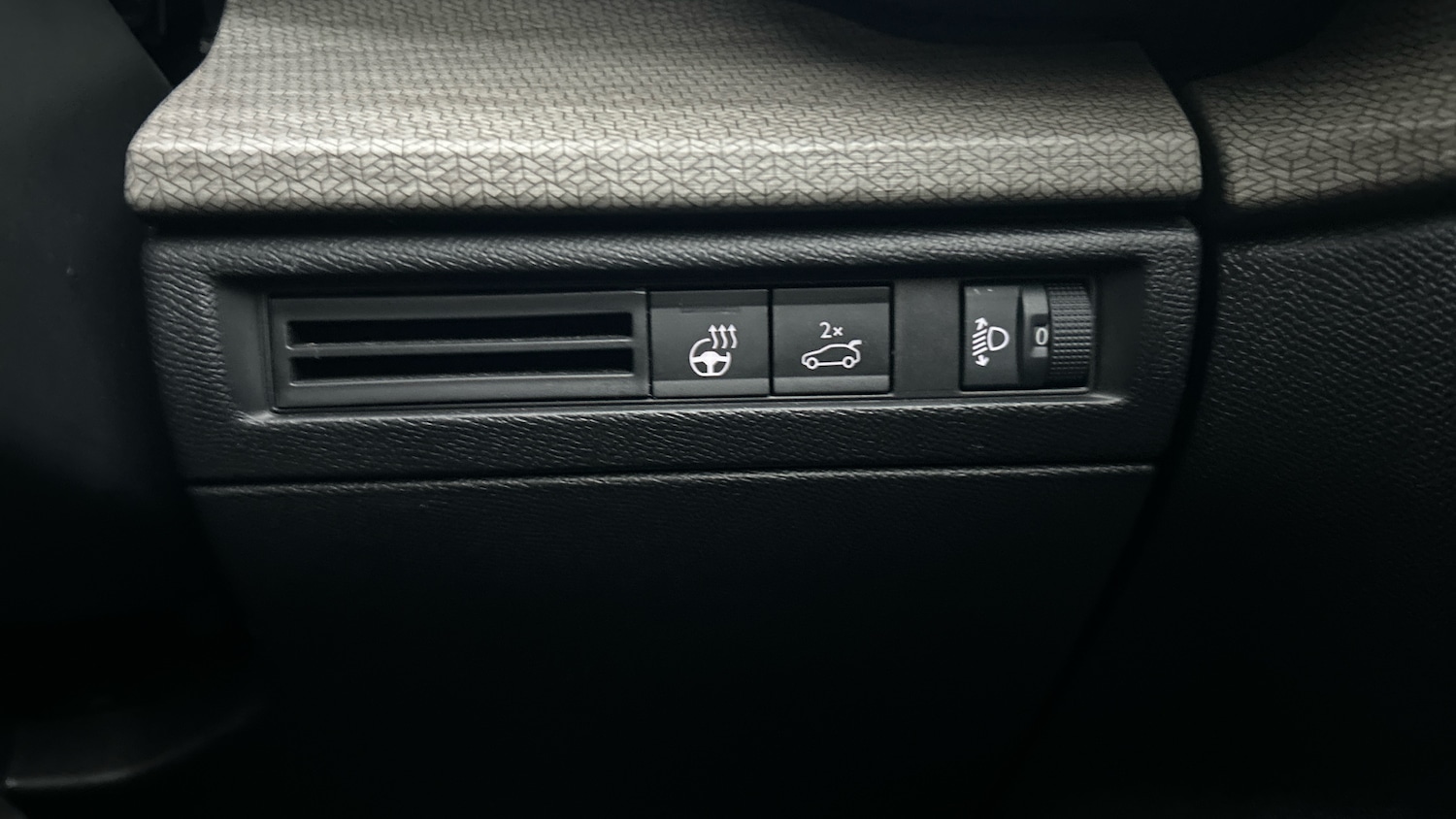 Used Citroen C5 X 2023 for sale - 77009465: Photo 33