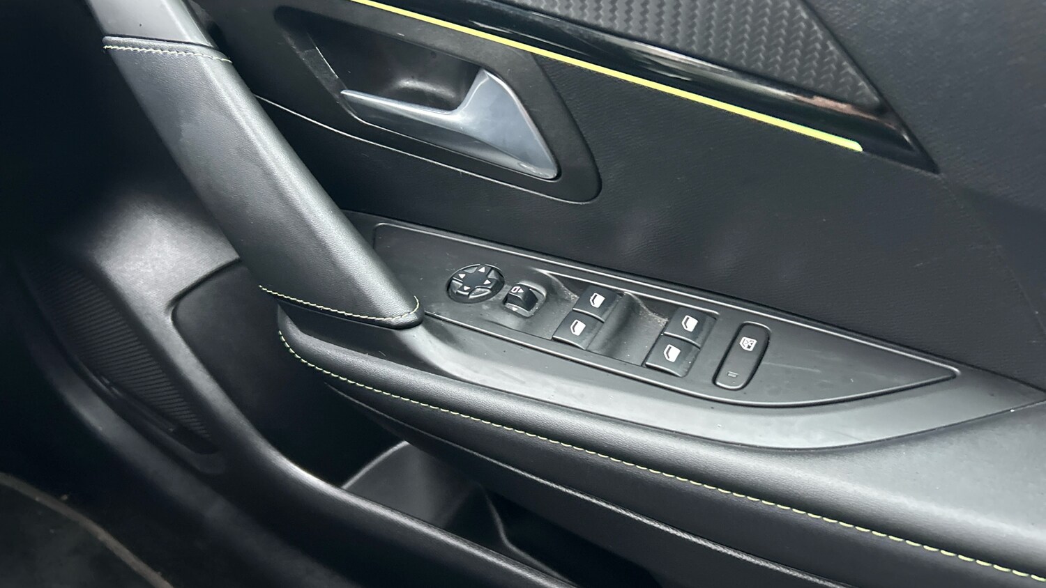 Used Peugeot 208 2022 for sale - 77388287: Photo 22