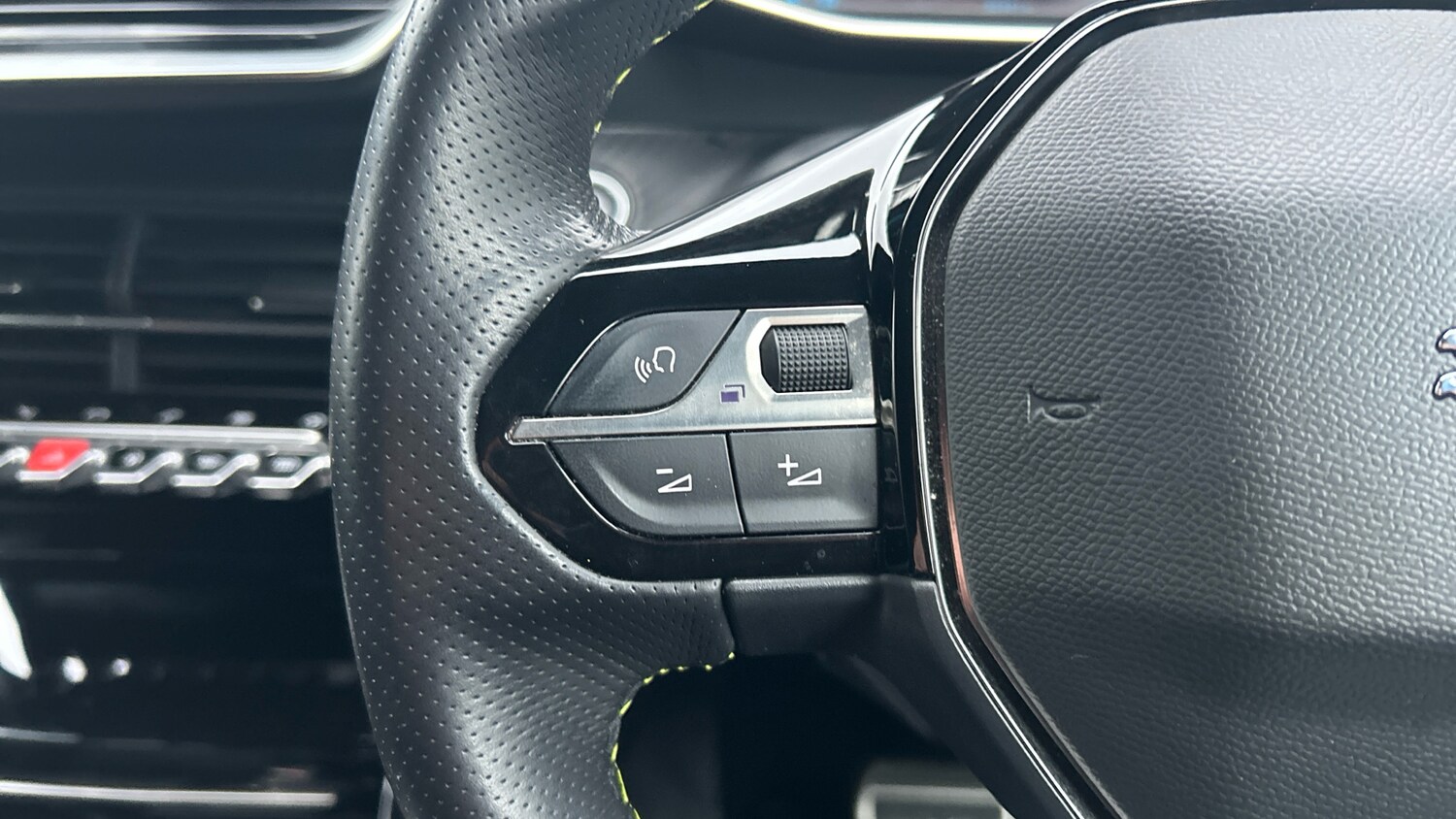 Used Peugeot 208 2022 for sale - 77388287: Photo 23