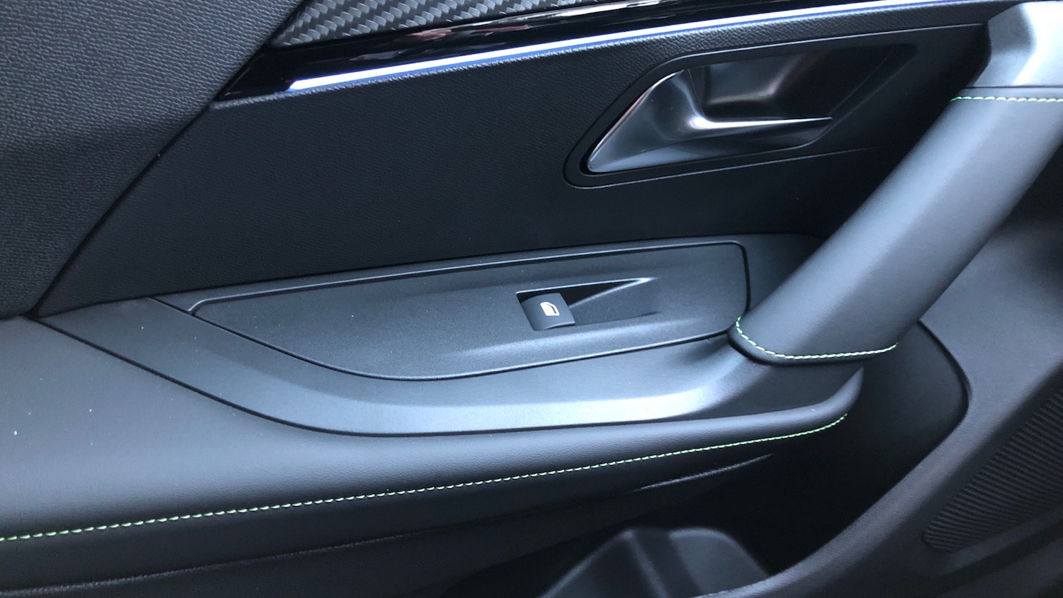 Used Peugeot 2008 2025 for sale - 76690707: Photo 41