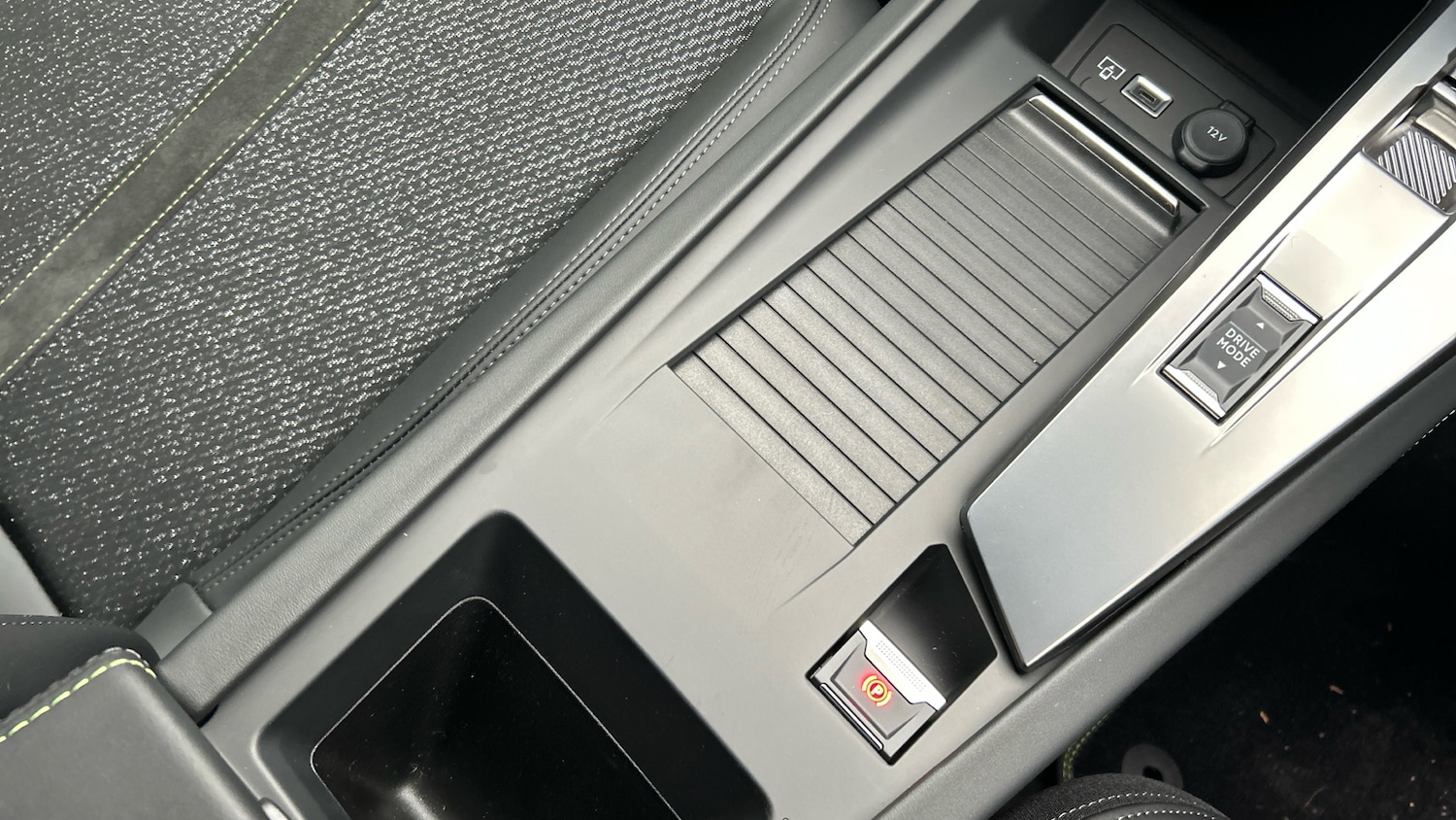 Used Peugeot 408 2025 for sale - 77218100: Photo 22