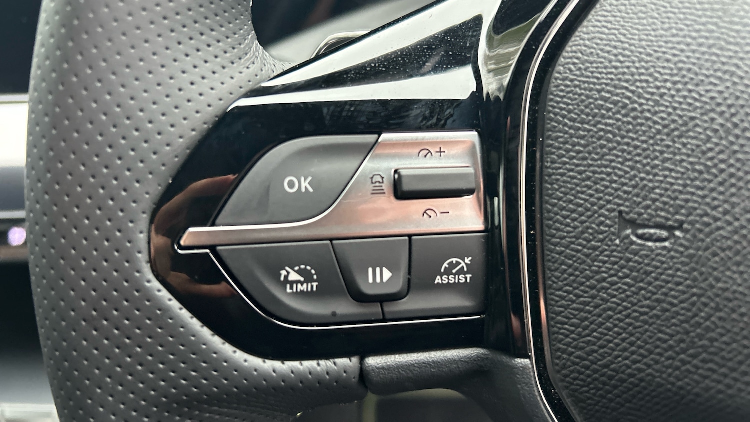 Used Peugeot 408 2025 for sale - 77218100: Photo 24