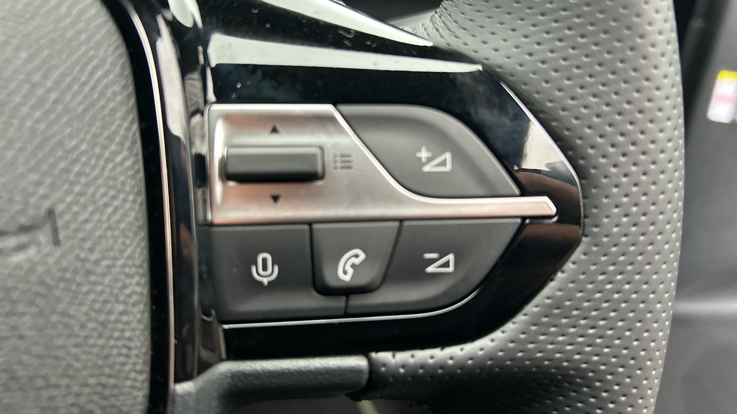 Used Peugeot 408 2025 for sale - 77218100: Photo 25