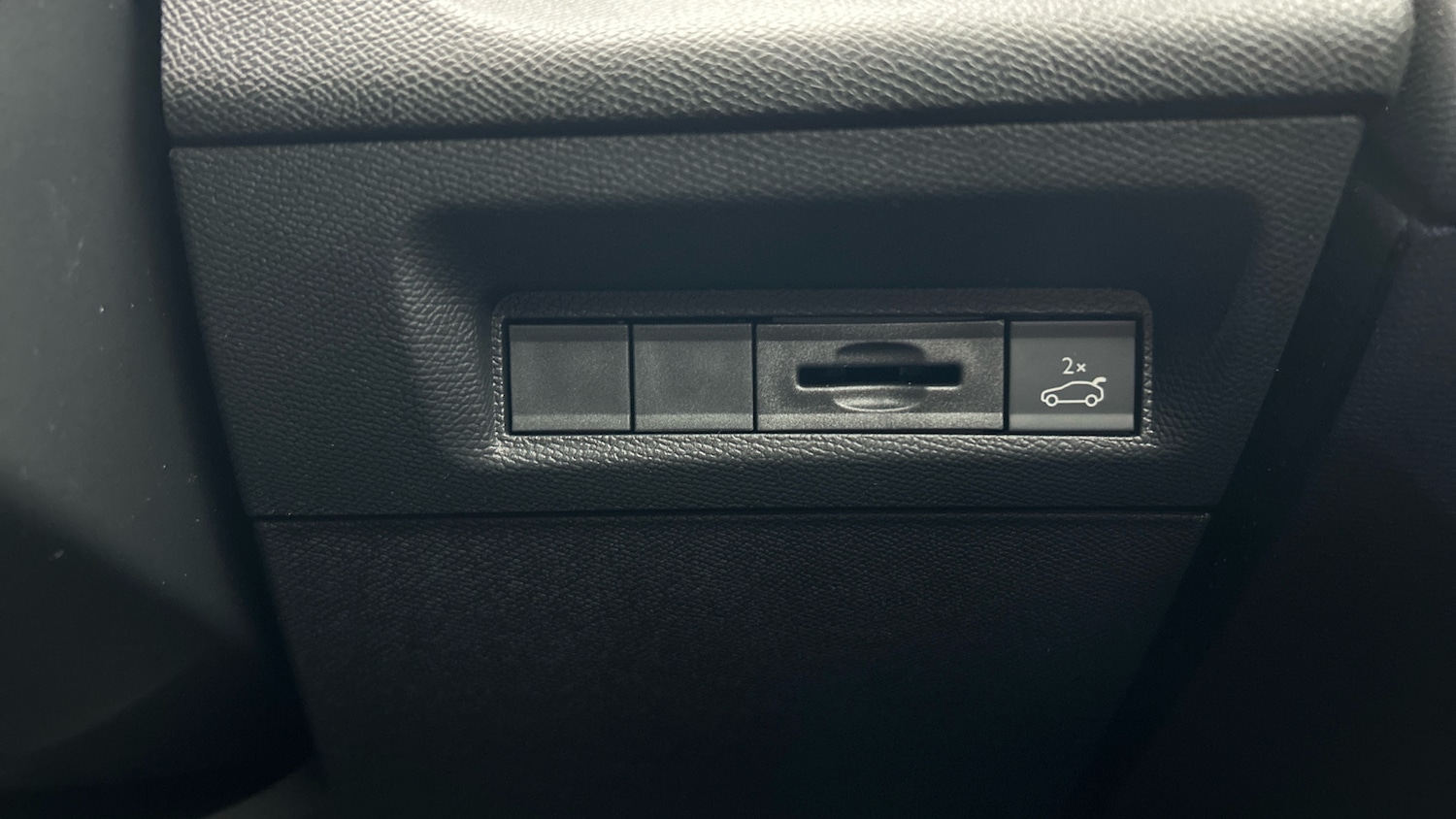 Used Peugeot 408 2025 for sale - 77218100: Photo 34