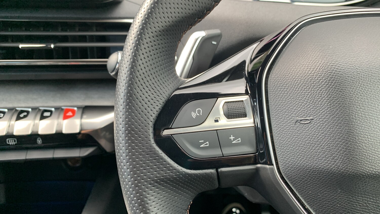 Used Peugeot 5008 2024 for sale - 75916355: Photo 23