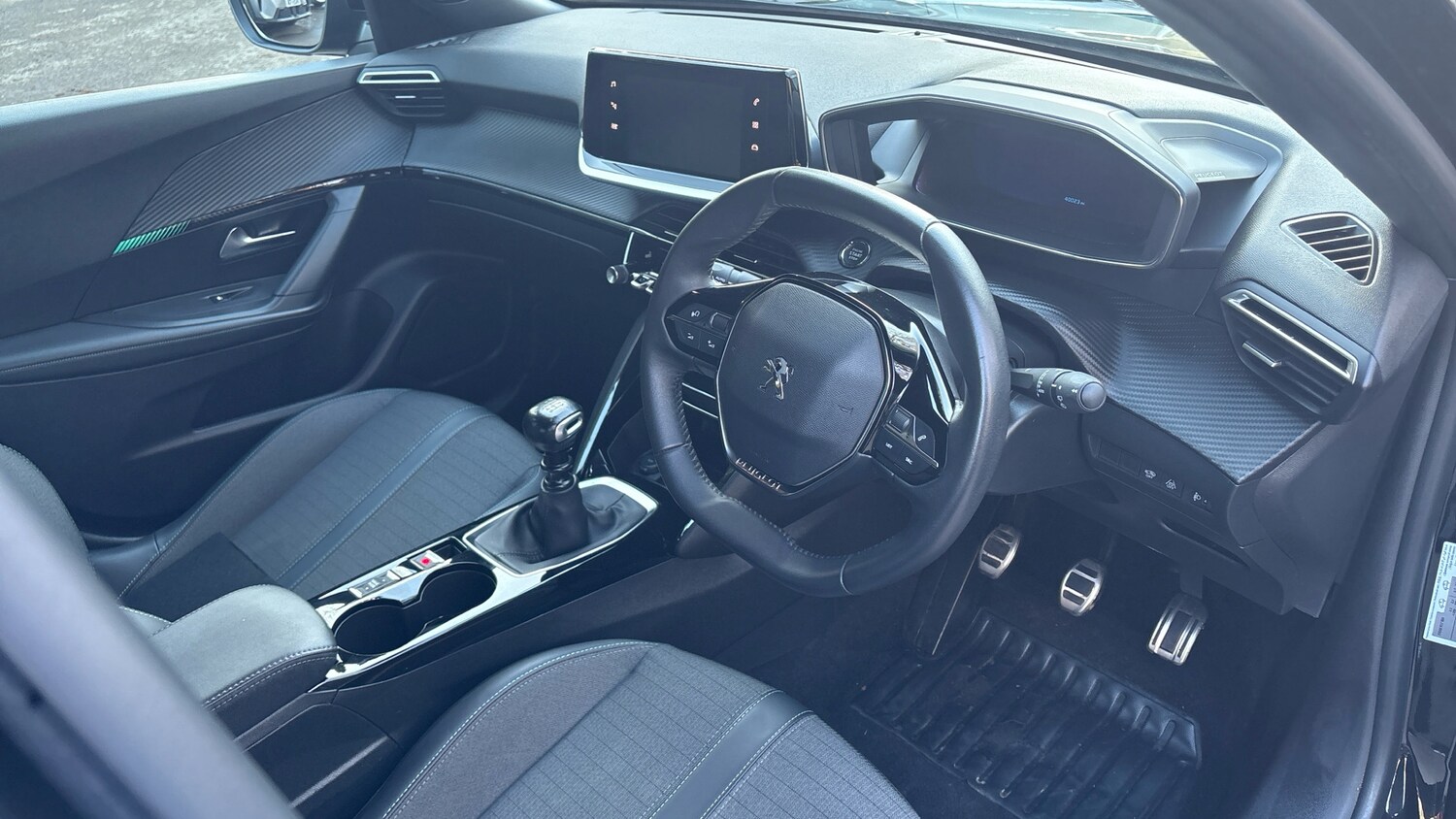 Used Peugeot 2008 2023 for sale - 77587829: Photo 11
