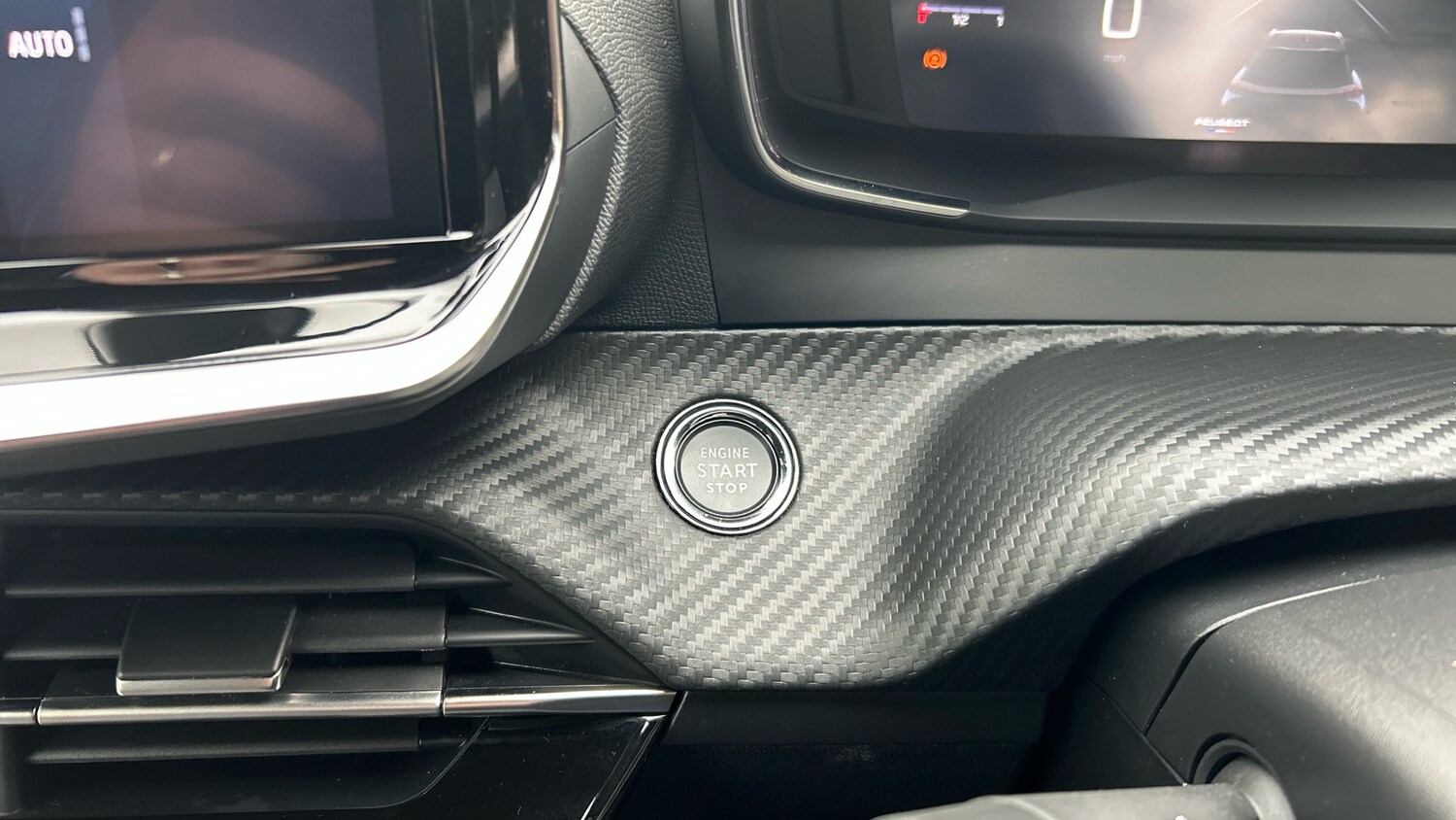 Used Peugeot 2008 2024 for sale - 76241084: Photo 40
