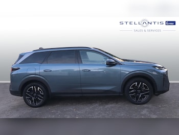 Used Peugeot 5008 2024 for sale - 76500506: Photo