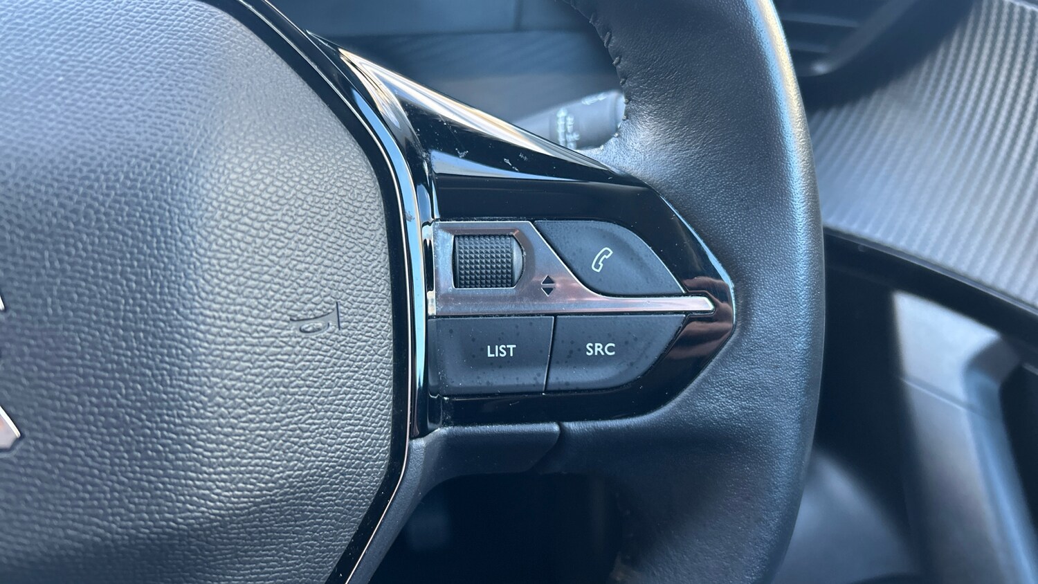 Used Peugeot 2008 2022 for sale - 77332423: Photo 24