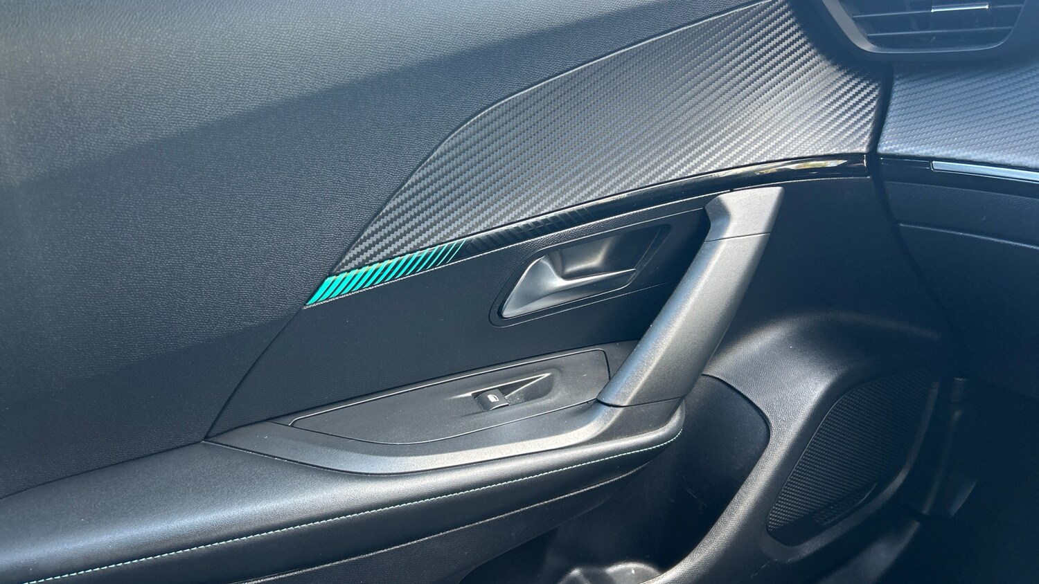 Used Peugeot 2008 2022 for sale - 77332423: Photo 40