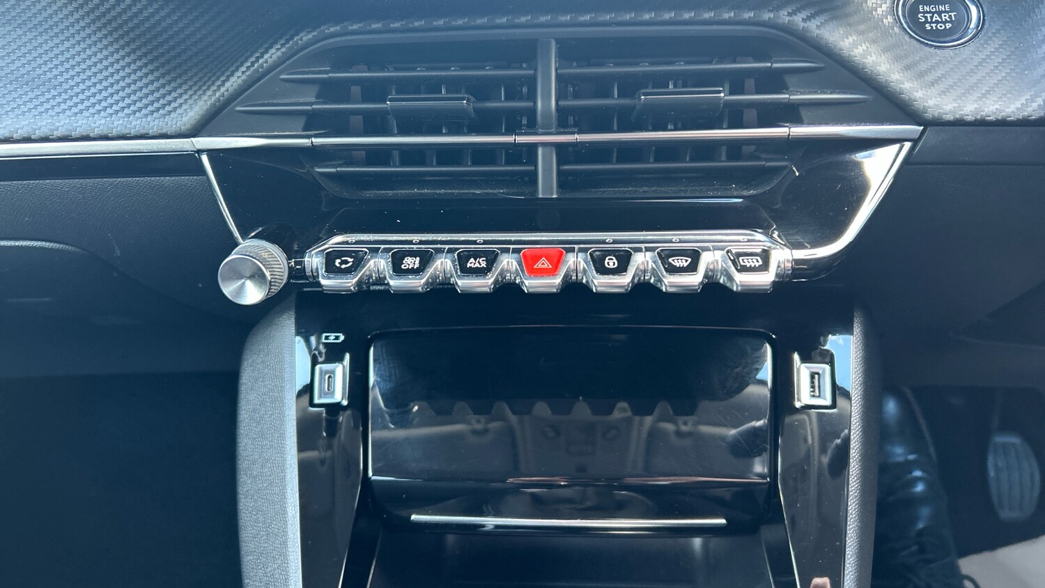 Used Peugeot 2008 2022 for sale - 77332423: Photo 42