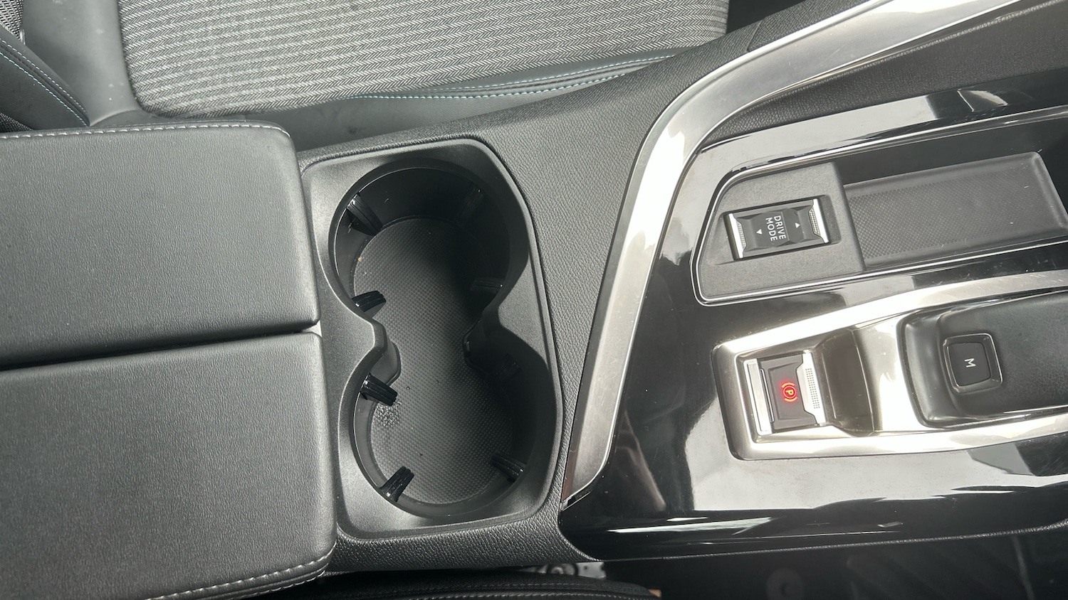 Used Peugeot 3008 2022 for sale - 77145130: Photo 22