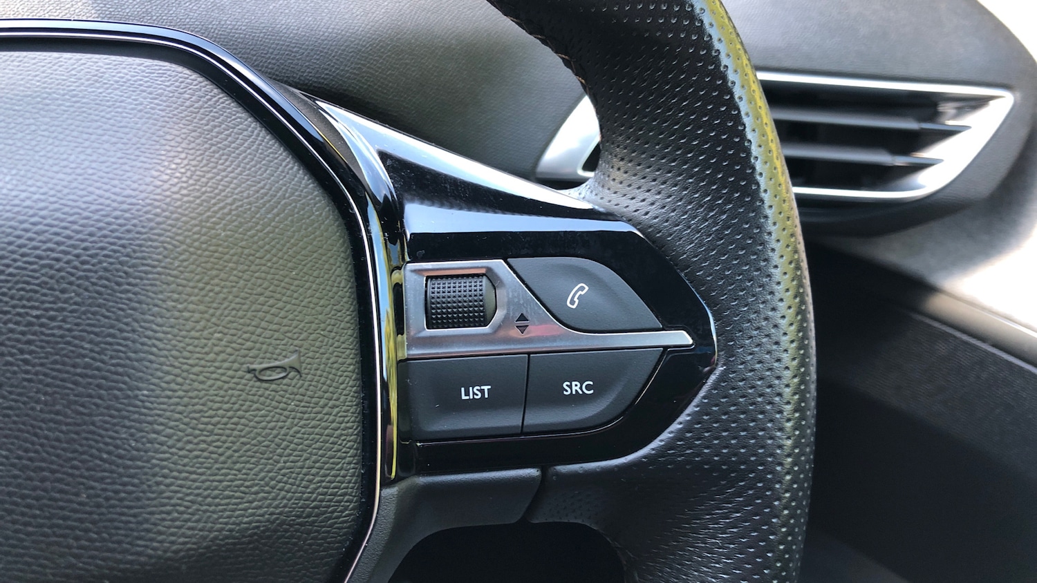 Used Peugeot 3008 2022 for sale - 76025002: Photo 24