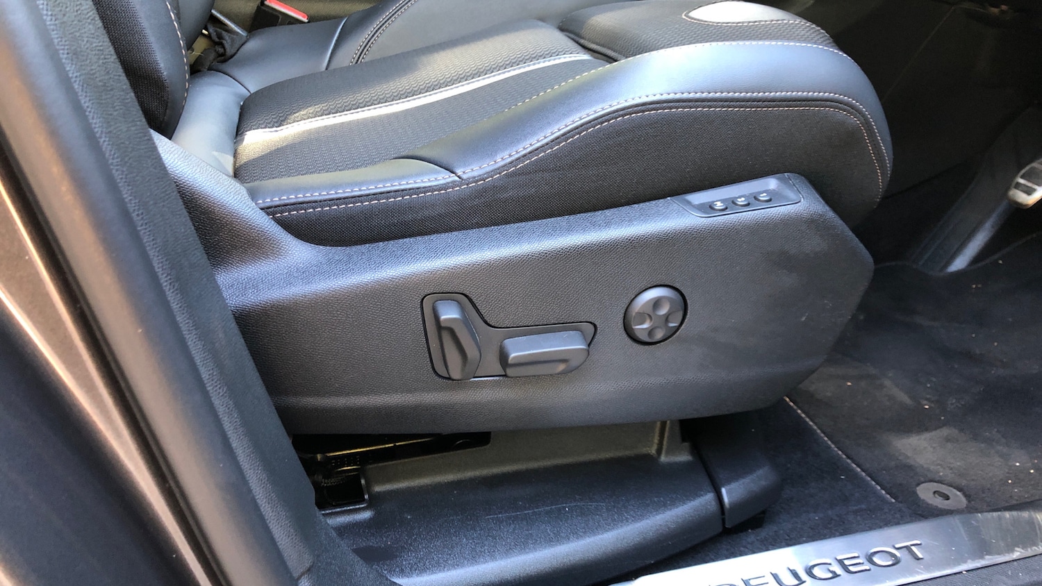 Used Peugeot 3008 2022 for sale - 76025002: Photo 53