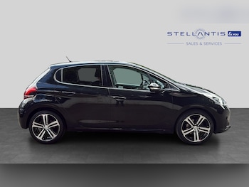 Used Peugeot 208 2015 for sale - 79076797: Photo