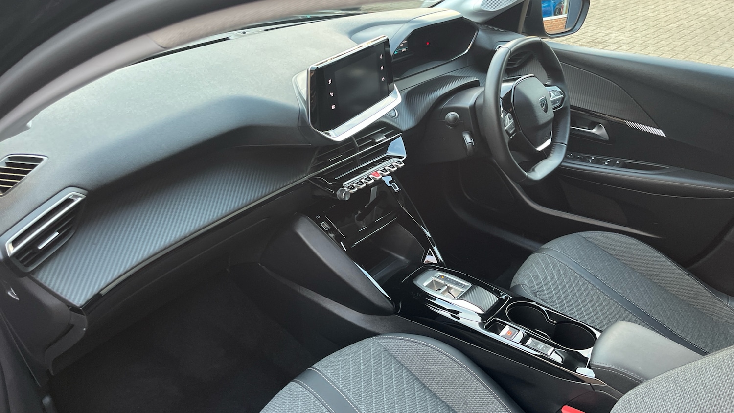 Used Peugeot 208 2024 for sale - 76296647: Photo 12