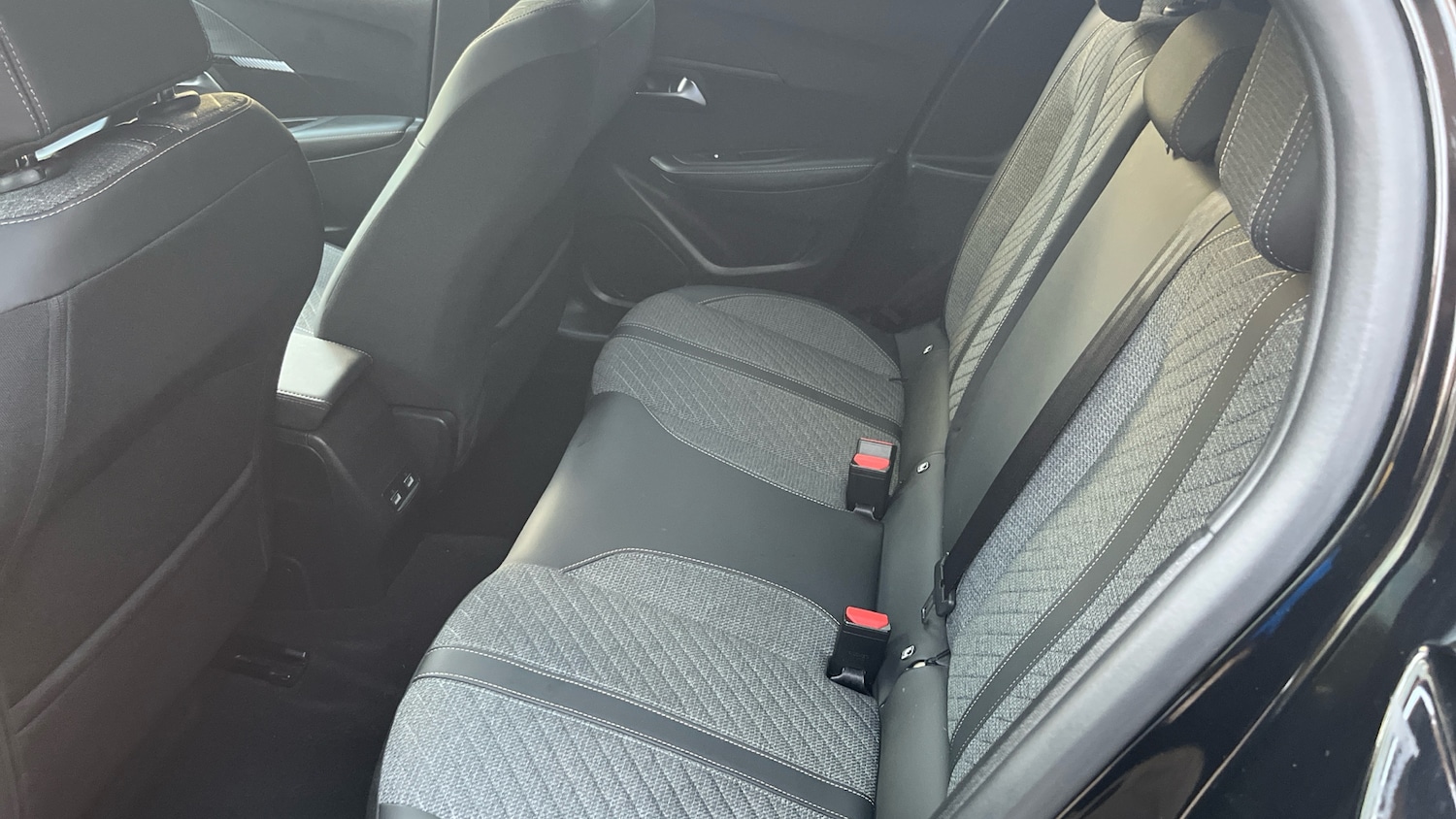 Used Peugeot 208 2024 for sale - 76296647: Photo 33