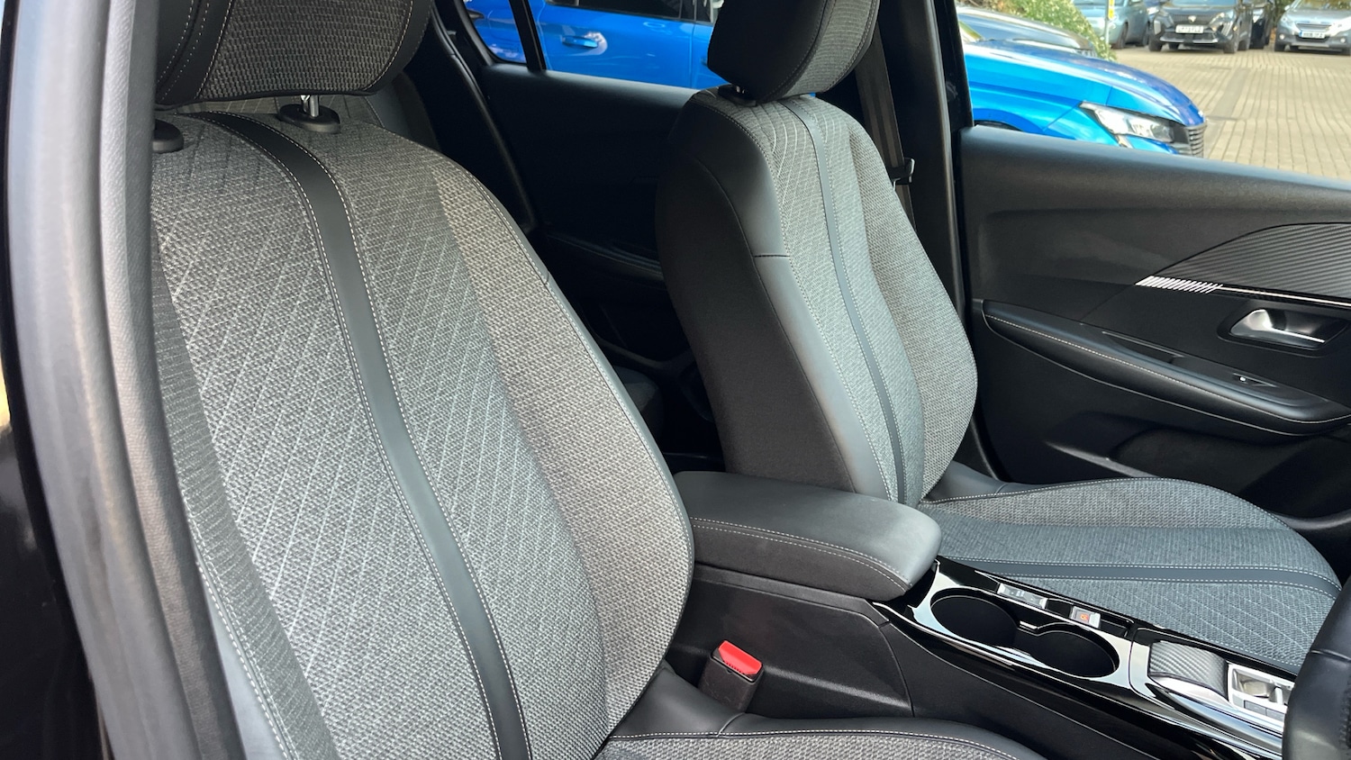 Used Peugeot 208 2024 for sale - 76296647: Photo 42