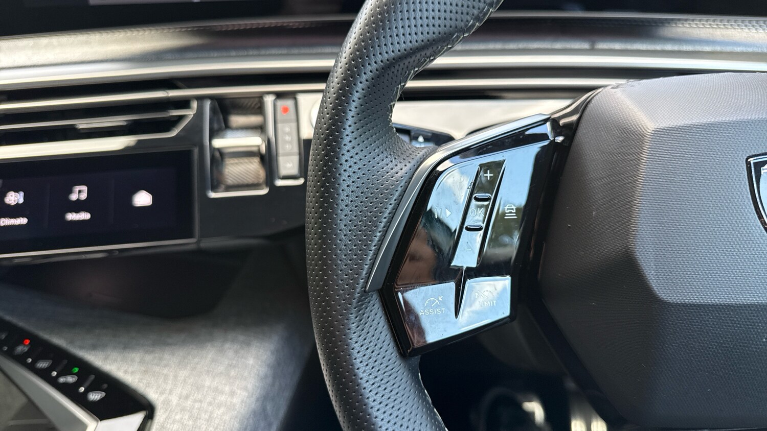 Used Peugeot 3008 2024 for sale - 75811605: Photo 23