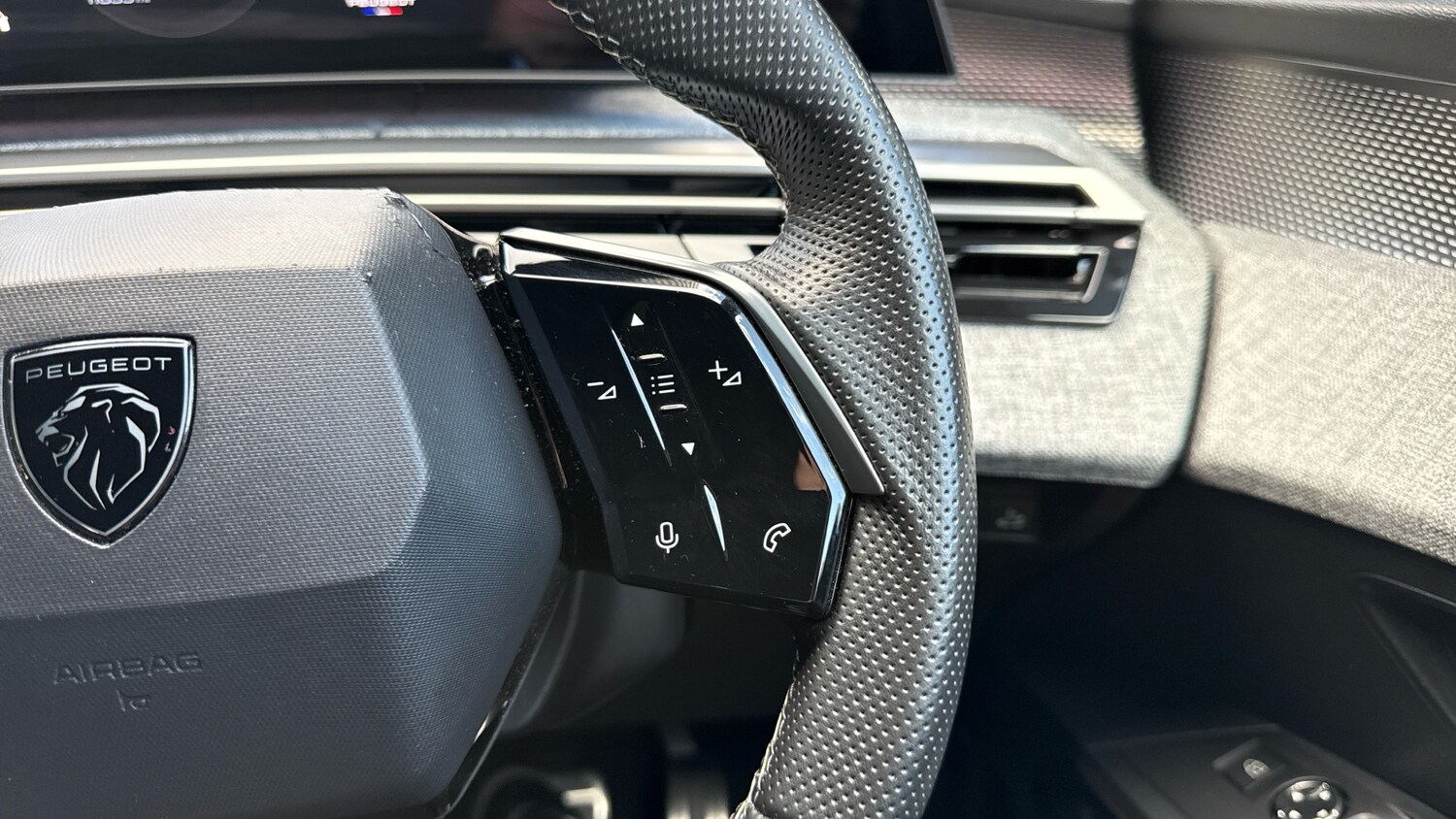 Used Peugeot 3008 2024 for sale - 75811605: Photo 24