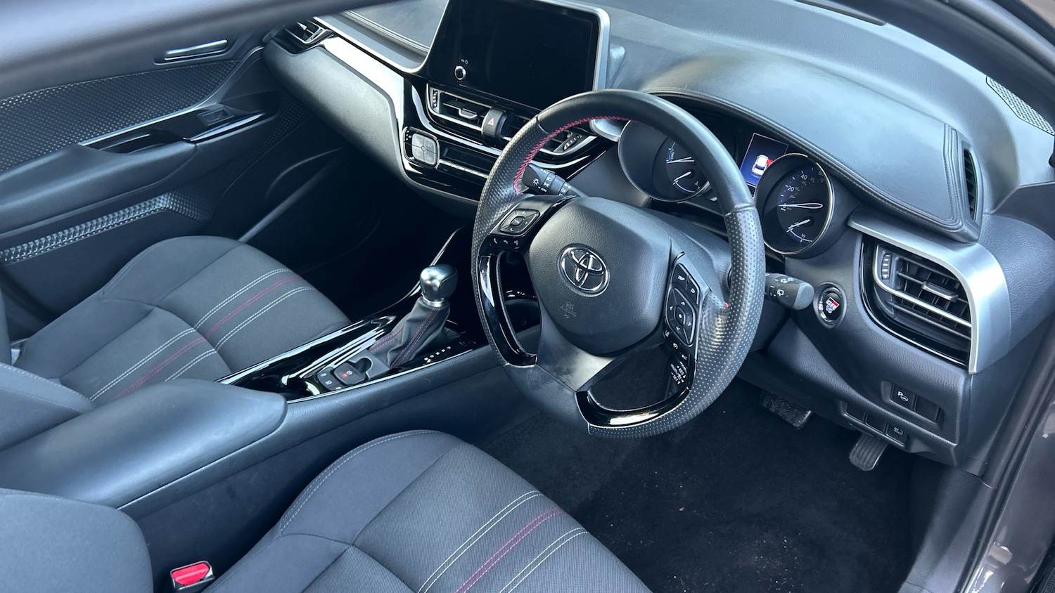 Used Toyota C-HR 2023 for sale - 77121206: Photo 12