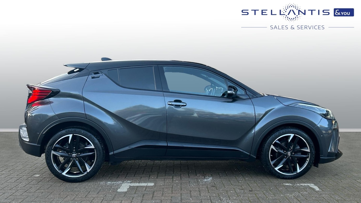 Used Toyota C-HR 2023 for sale - 77121206: Photo 2