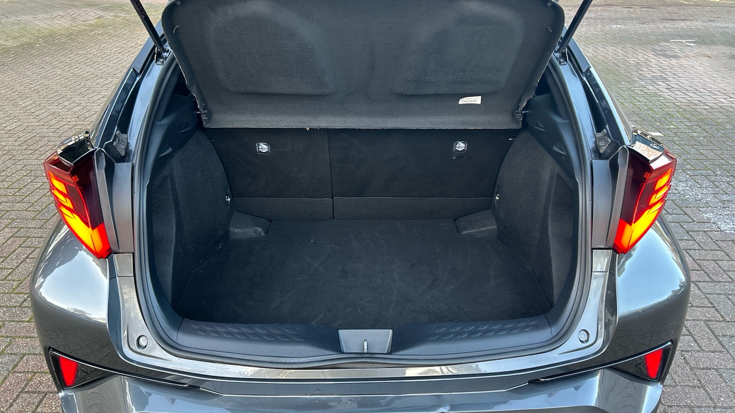 Used Toyota C-HR 2023 for sale - 77121206: Photo 20