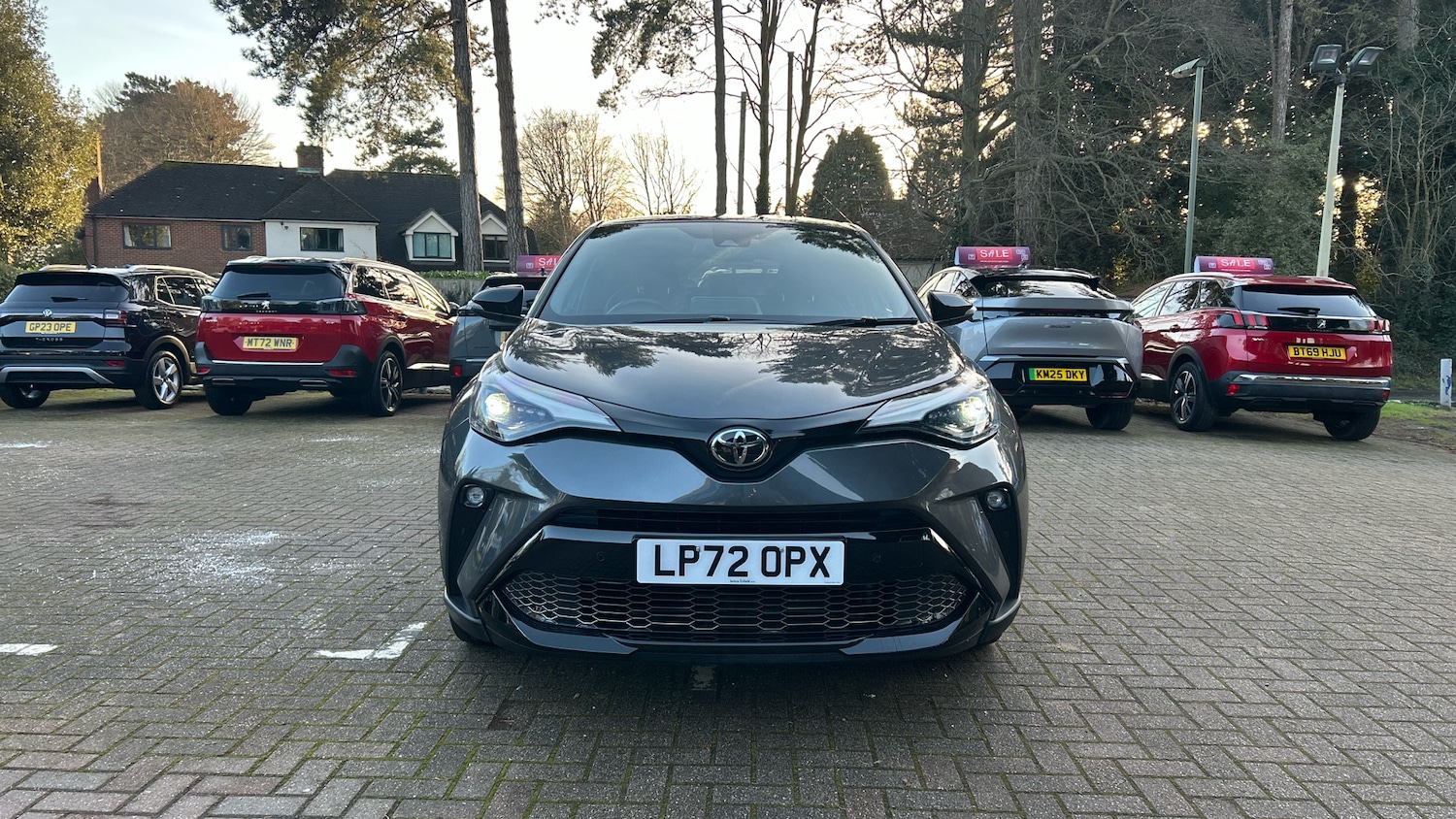 Used Toyota C-HR 2023 for sale - 77121206: Photo 9