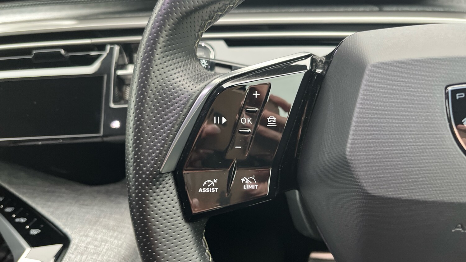 Used Peugeot 3008 2024 for sale - 75942597: Photo 23