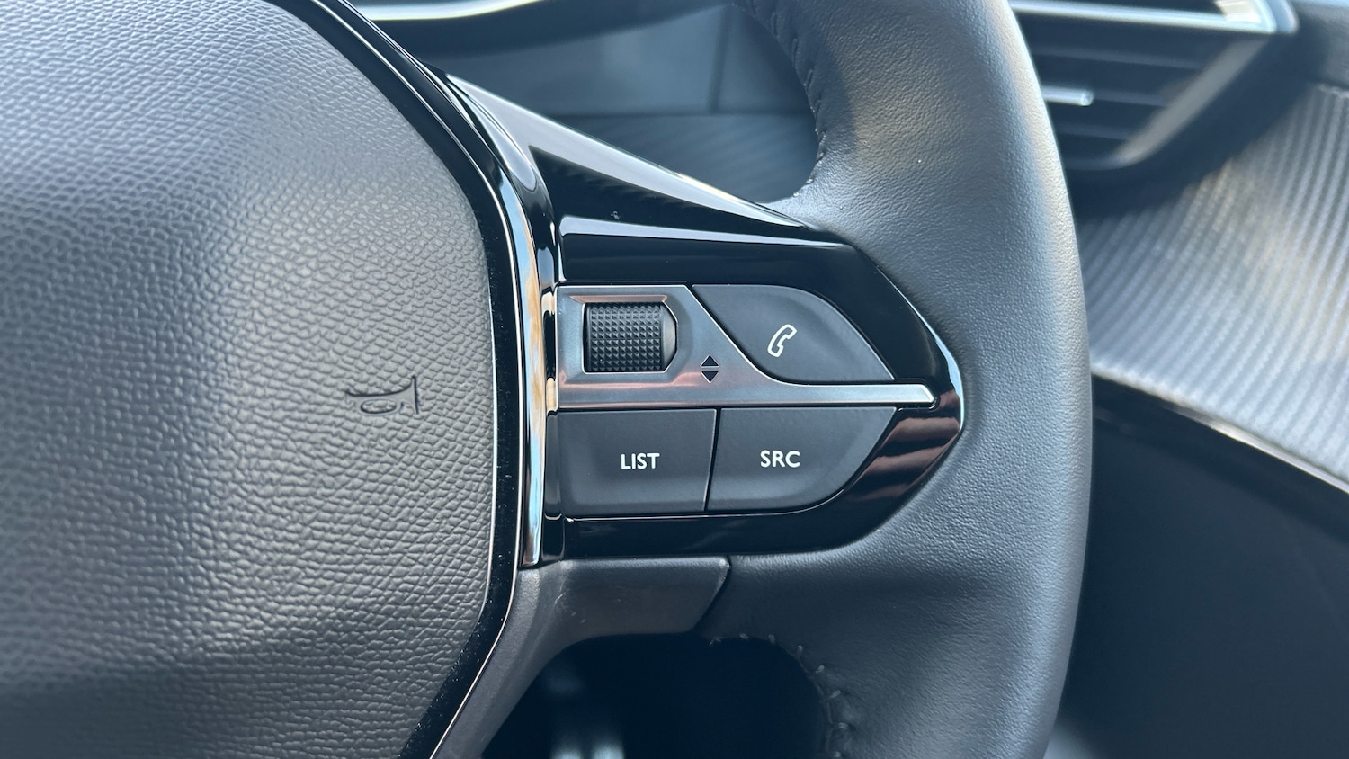 Used Peugeot 208 2023 for sale - 76942811: Photo 24