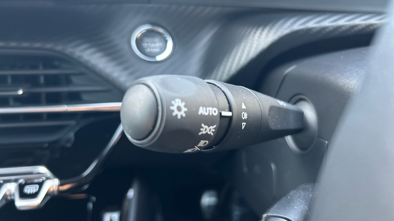 Used Peugeot 208 2023 for sale - 76942811: Photo 27