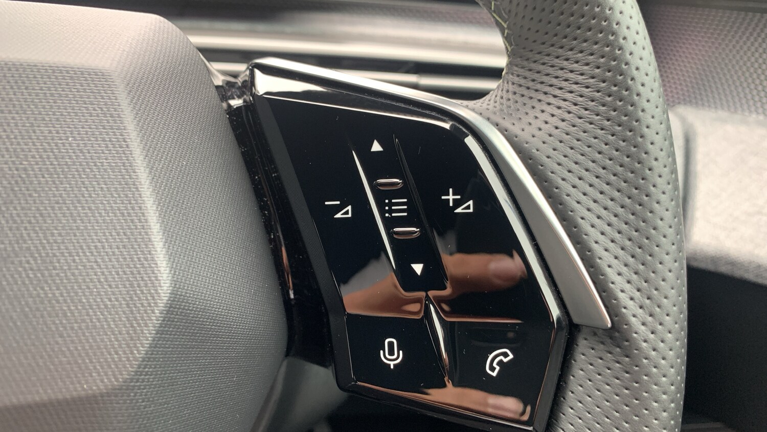 Used Peugeot 3008 2024 for sale - 75979408: Photo 24
