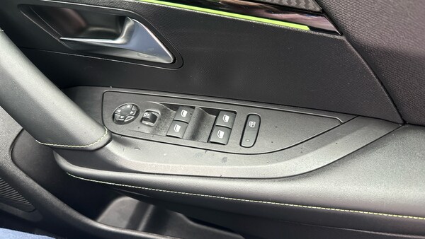 Used Peugeot 2008 2023 for sale - 75340682: Photo 22
