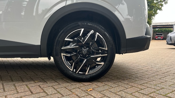 Used Peugeot 5008 2024 for sale - 76308009: Photo 15