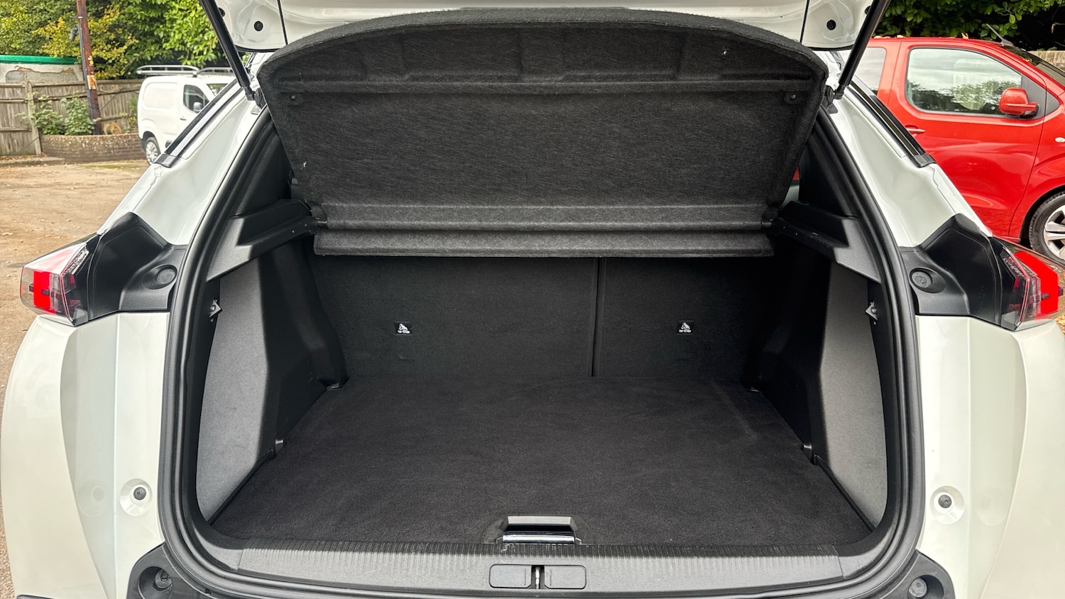 Used Peugeot 2008 2021 for sale - 76248403: Photo 19