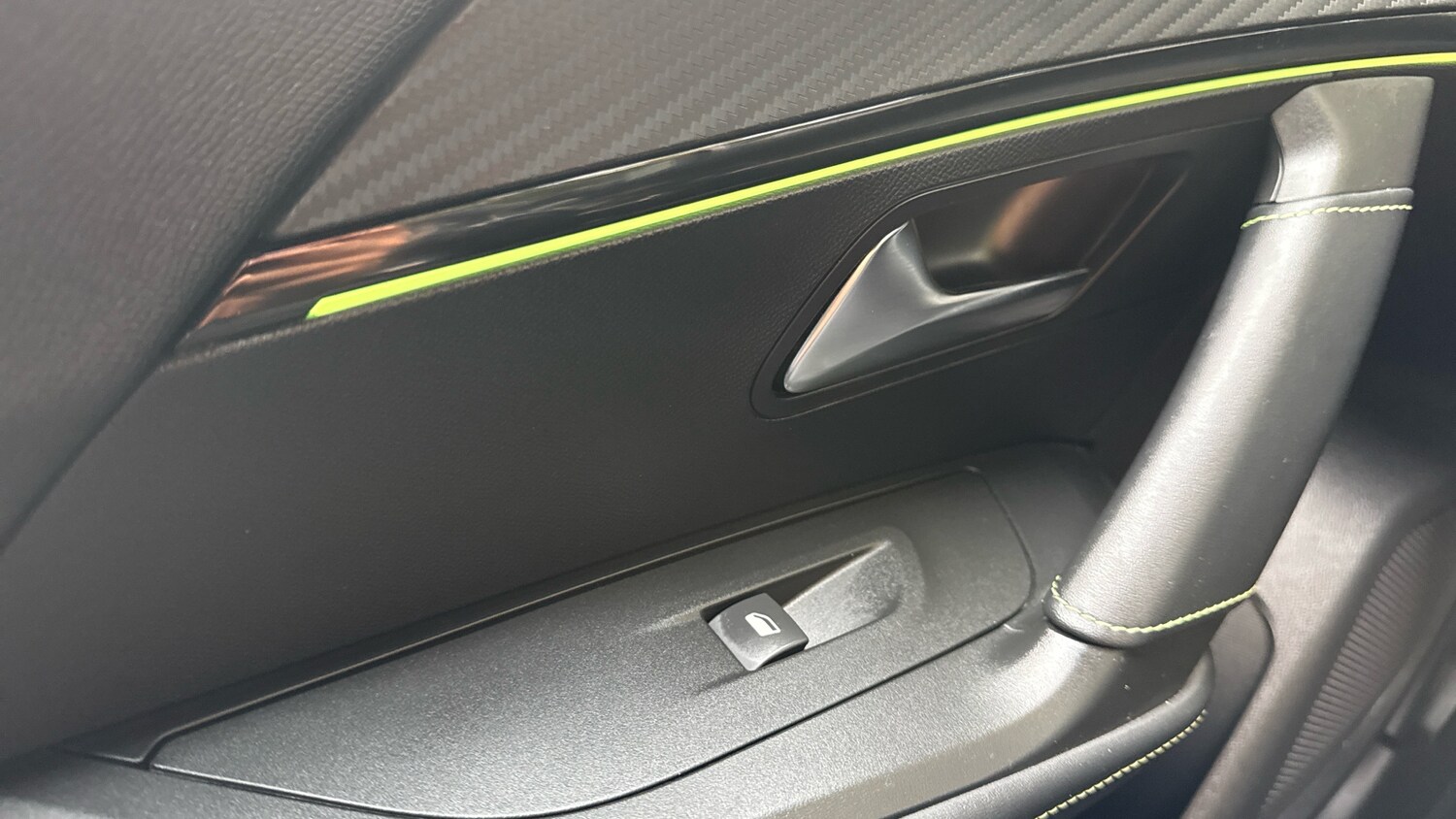 Used Peugeot 2008 2021 for sale - 76248403: Photo 41