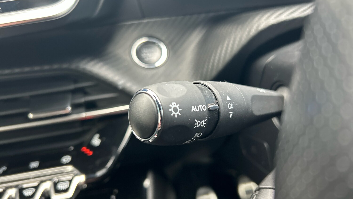 Used Peugeot 2008 2022 for sale - 77218101: Photo 27