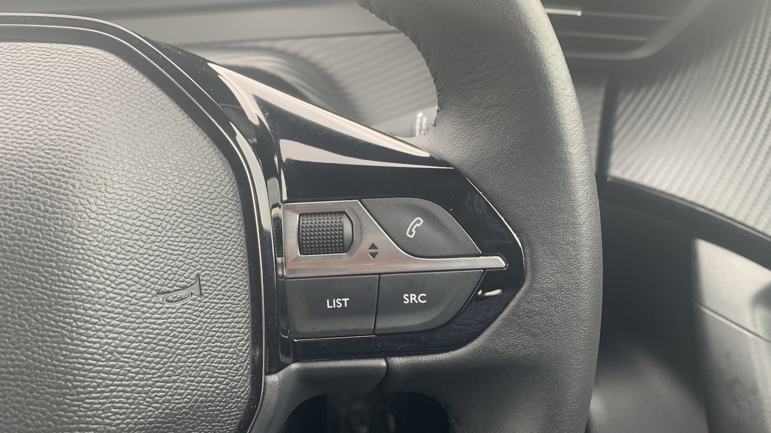 Used Peugeot 2008 2024 for sale - 76574381: Photo 24