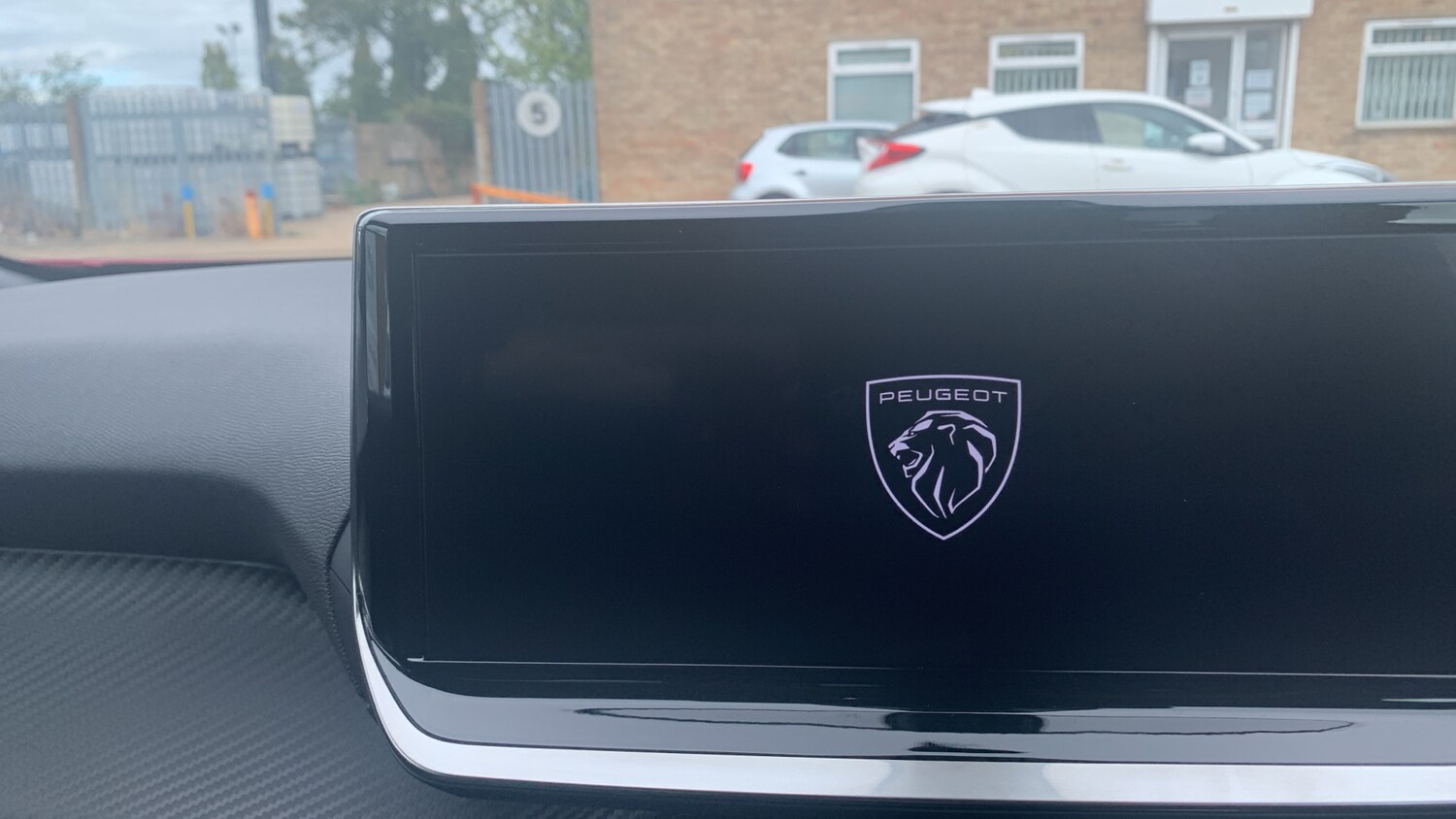 Used Peugeot 2008 2024 for sale - 76574381: Photo 31