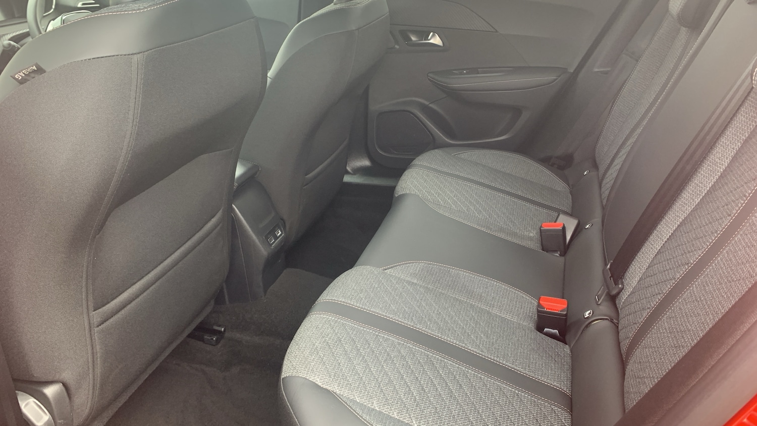 Used Peugeot 2008 2024 for sale - 76574381: Photo 32