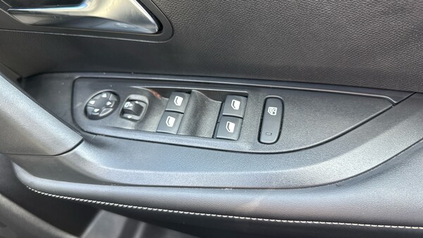 Used Peugeot 2008 2024 for sale - 75579331: Photo 22